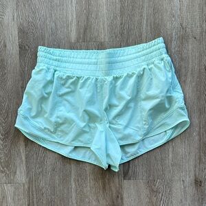 Lululemon Hotty Hot High Rise 2.5" Shorts Mint Moment Size 10 Athletic Running